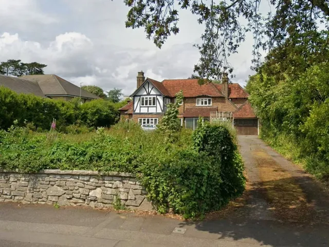 Approval Granted for Demolition of Tudor-Style Residence in Highcliffe