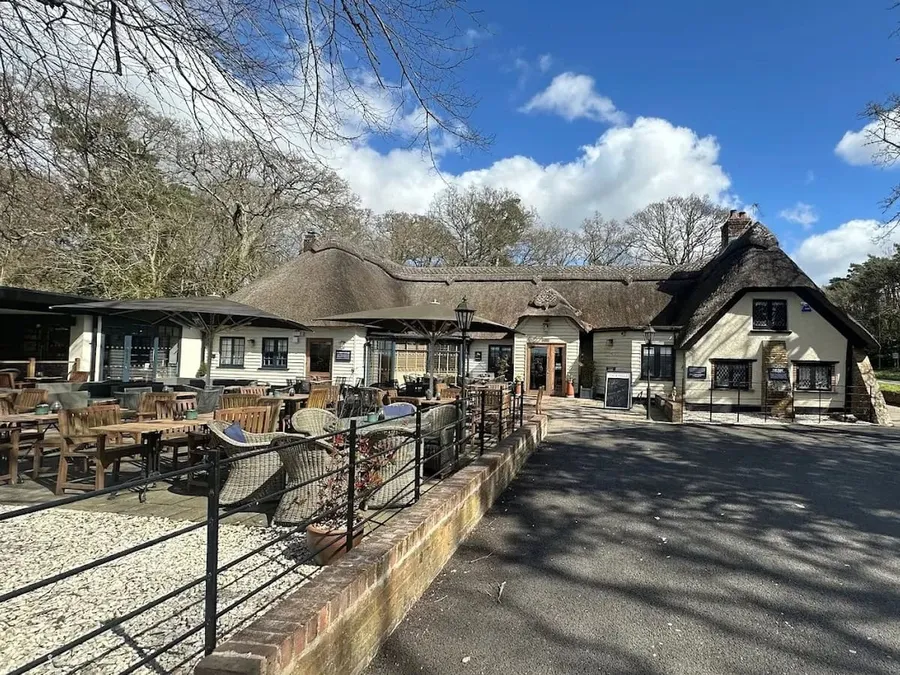 Cat & Fiddle Hinton Admiral